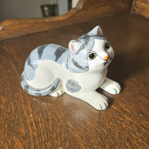 Royal Orleans Designet Kitty Cat 1985 Green Eyed Ceramic Cat Fiqurine. - Picture 2 of 9